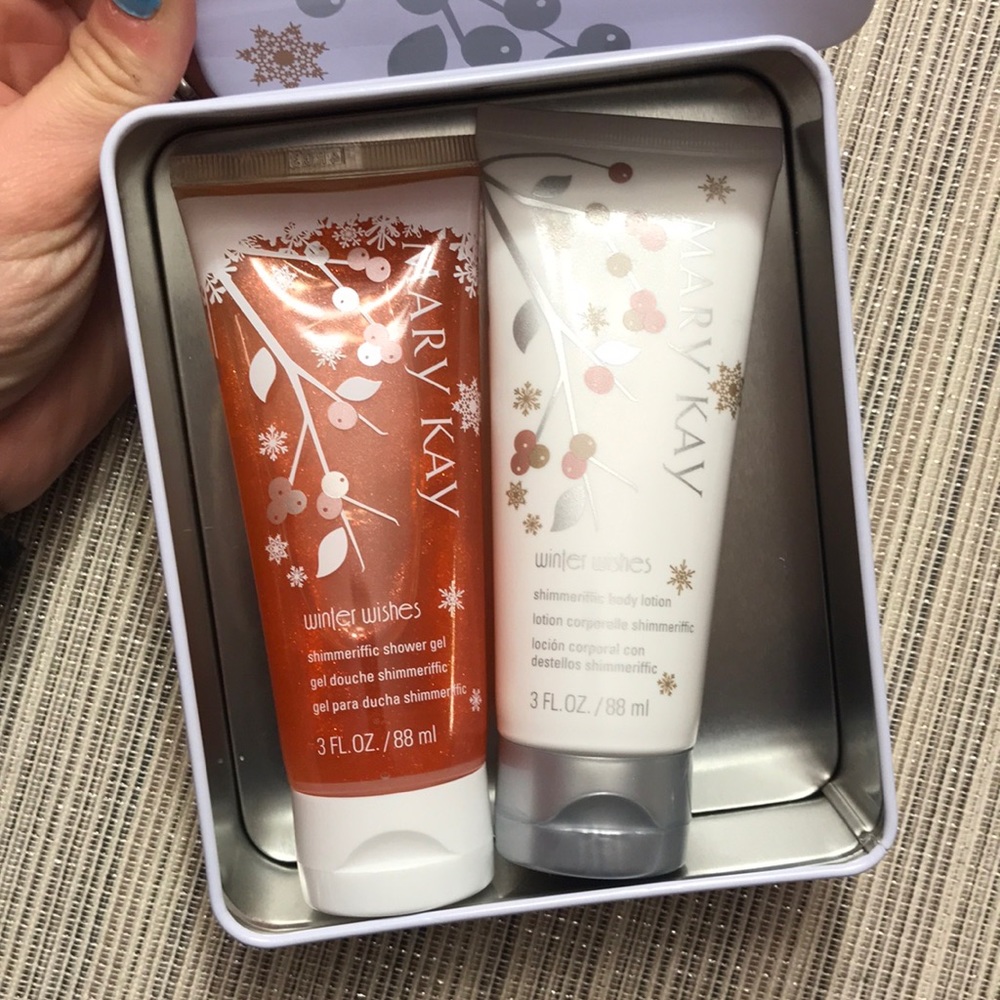 Shower gel and lotion